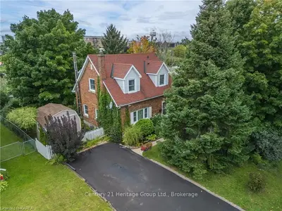 Detached in Kingston