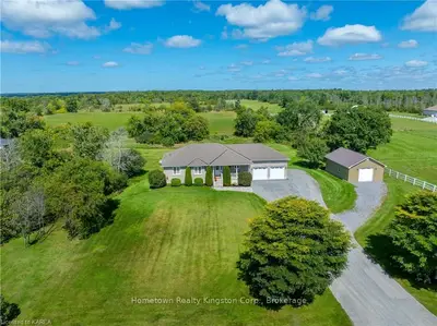 Detached in Frontenac