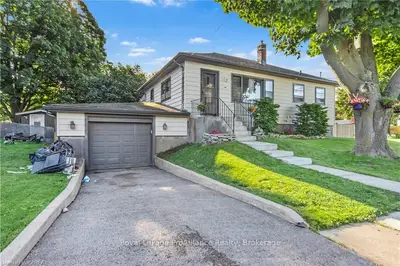 Detached in Kingston