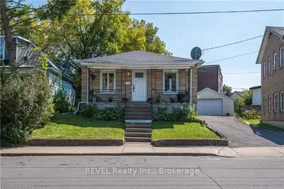 Detached in Kingston