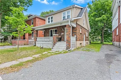 Detached in Kingston