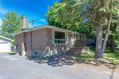 Detached in Kingston
