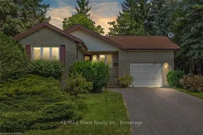 Detached in Kingston
