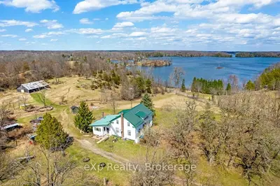 Detached in Frontenac