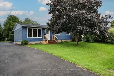 Detached in Gananoque
