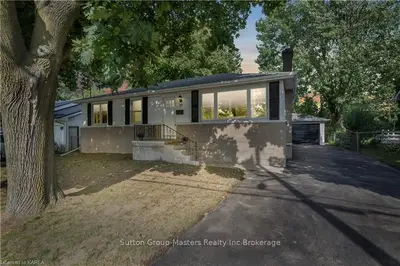 Detached in Kingston