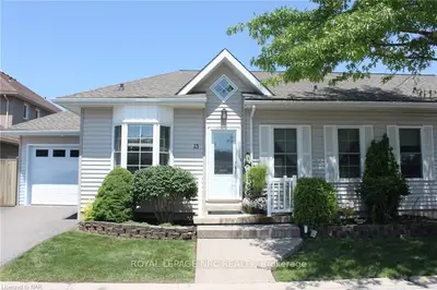 608 Simcoe Street 13, Niagara-on-the-lake, On L0s 1j0