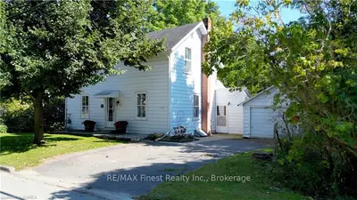 Detached in Loyalist