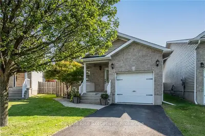 Detached in Kingston