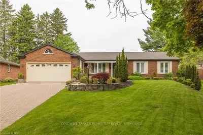 Detached in Pelham