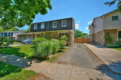 Semi-Detached in Welland
