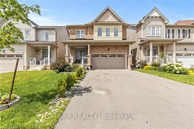 Detached in Niagara Falls