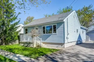 215 Henrietta Street, Fort Erie, On L2a 2k4