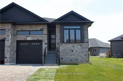 742 Clarence Street, Port Colborne, On L3k 0a8