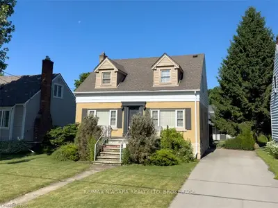 76 Forest Avenue, Port Colborne, On L3k 5e4
