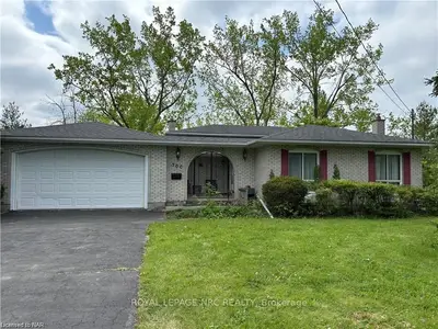 300 Albany Street, Fort Erie, On L2a 1l9