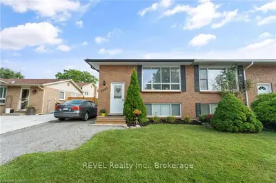 8095 Kensington Court, Niagara Falls, On L2h 2r9