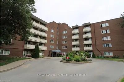 198 Scott Street 401, St. Catharines, On L2n 5t3