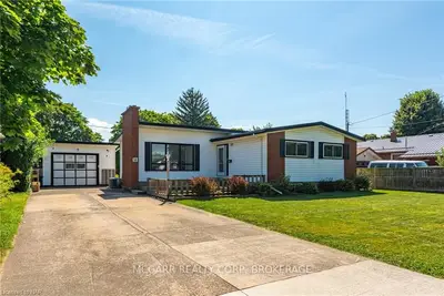 14 Bessborough Drive, St. Catharines, On L2m 3g2