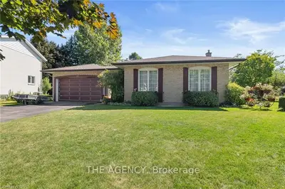 26 Fernwood Terrace, Welland, On L3c 2r8