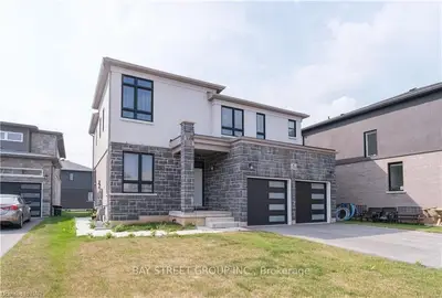 7709 Secretariat Court, Niagara Falls, On, L2h 3v3