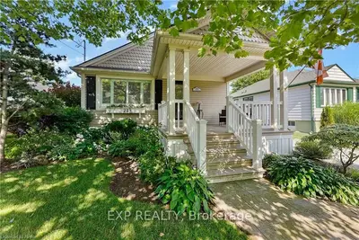 22 Linwood Avenue, Port Colborne, On L3k 5j5