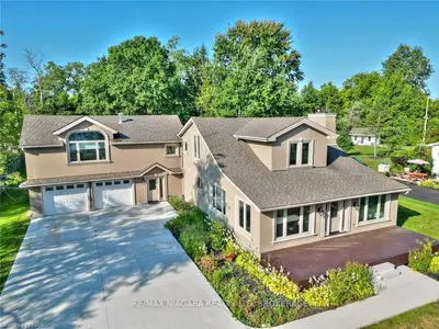 Detached in Fort Erie