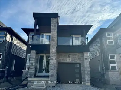47 Laugher Avenue, Welland, On L3b 0n6