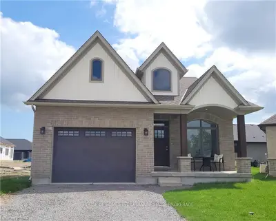 4213 Village Creek Drive, Fort Erie, On L0s 1s0