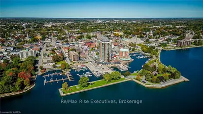 15 St Andrew Street 1703, Brockville, On K6v 0b8