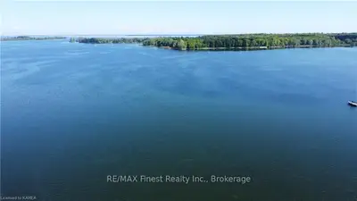 2100 Nutty Lane, Prince Edward County, On K0k 2t0