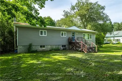 32 Old River Road, Leeds And The Thousand Islands, On K0e 1r0