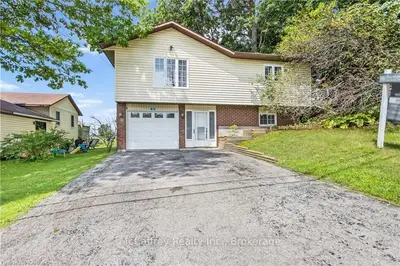 8 Garden Street, Lansdowne Village, On K0e 1l0