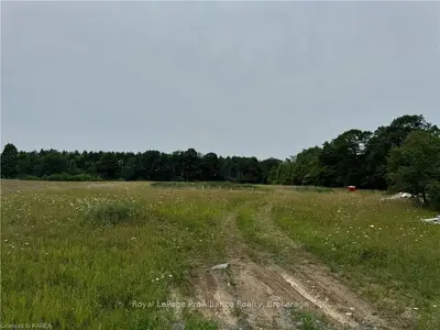 Detached in Frontenac