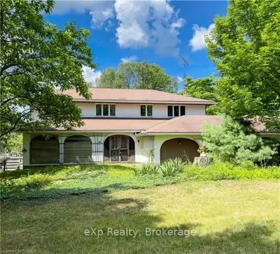 Detached in Frontenac