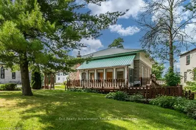 Detached in Stone Mills