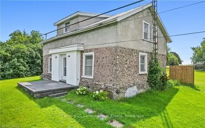 Detached in Greater Napanee