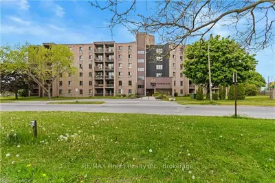Condo Apartment in Kingston