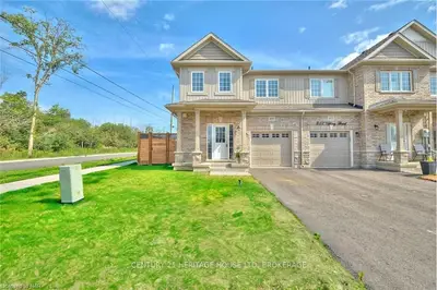 454 Viking Street, Fort Erie, On L2a 0e8