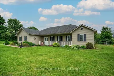 Detached in Frontenac