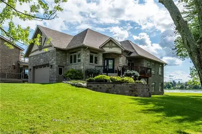 Detached in Greater Napanee