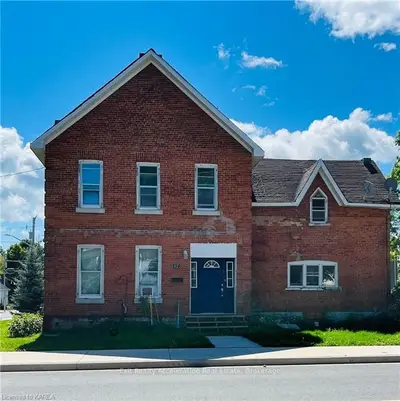 134 Dundas Street W, Greater Napanee, On K7r 2a3