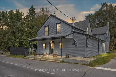 Detached in Stone Mills
