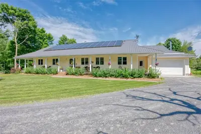 Detached in Frontenac
