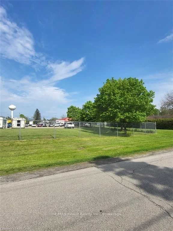 Lot 31 Queen Street, Gananoque, On K7g 2b5