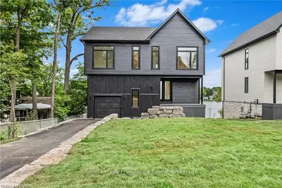 Detached in Loyalist