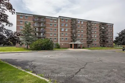 Condo Apartment in Kingston