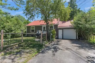 26 Maccauley Street, Kingston, On K7k 2v5