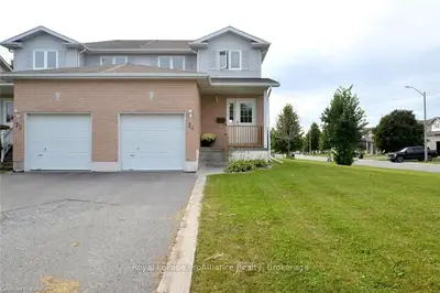 Semi-Detached in Loyalist