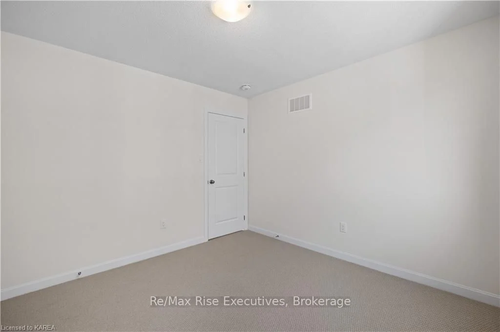 119 GILDERSLEEVE Boulevard, Loyalist, ON K0H 1G0